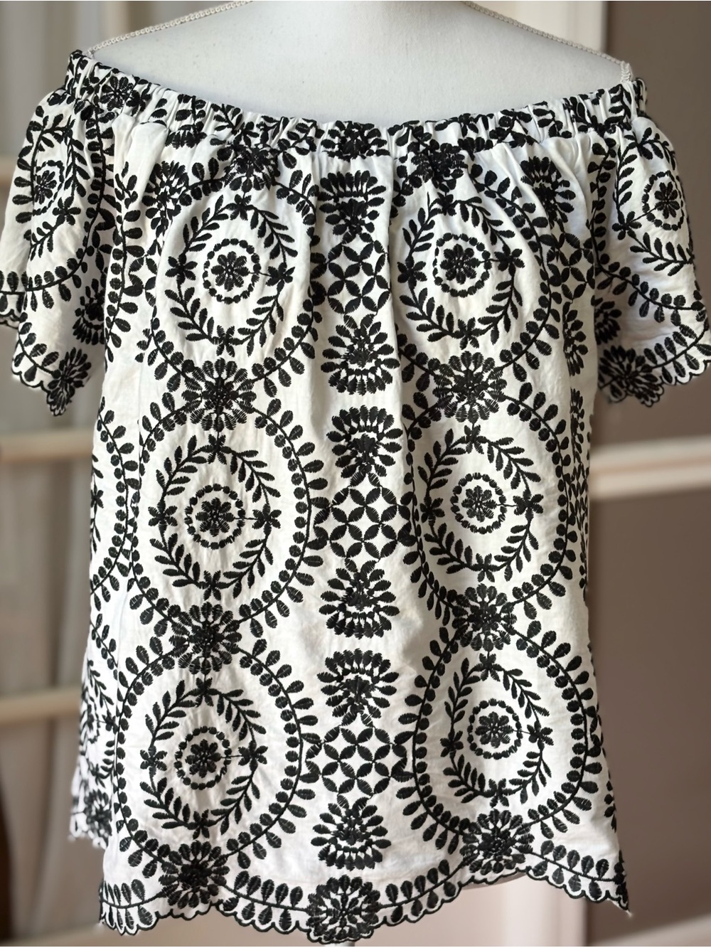 AT by Alexander’s Black White Embroidered Off Shoulder Cotton Boho Top M